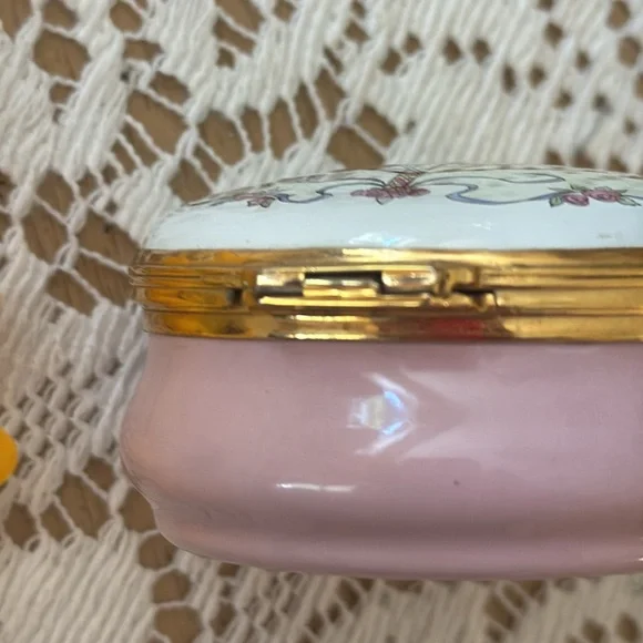 💐Crummles & Co; Vintage, Made in England - Enamel Maypole Kate Greenway Trinket - Picture 10 of 10